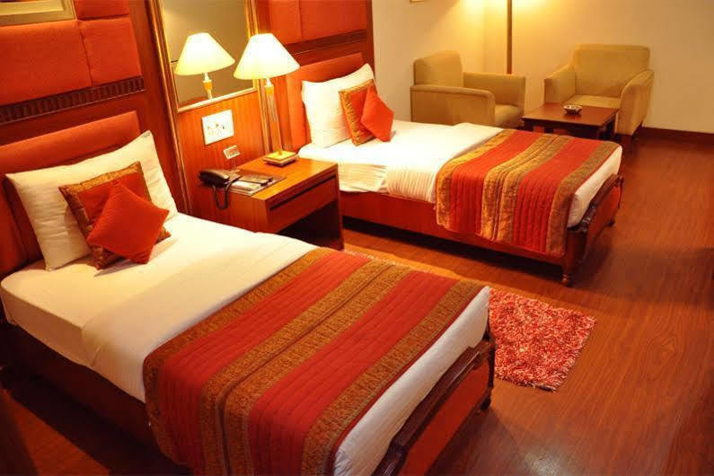 Hotel Jewel Palace Nueva Delhi Exterior foto